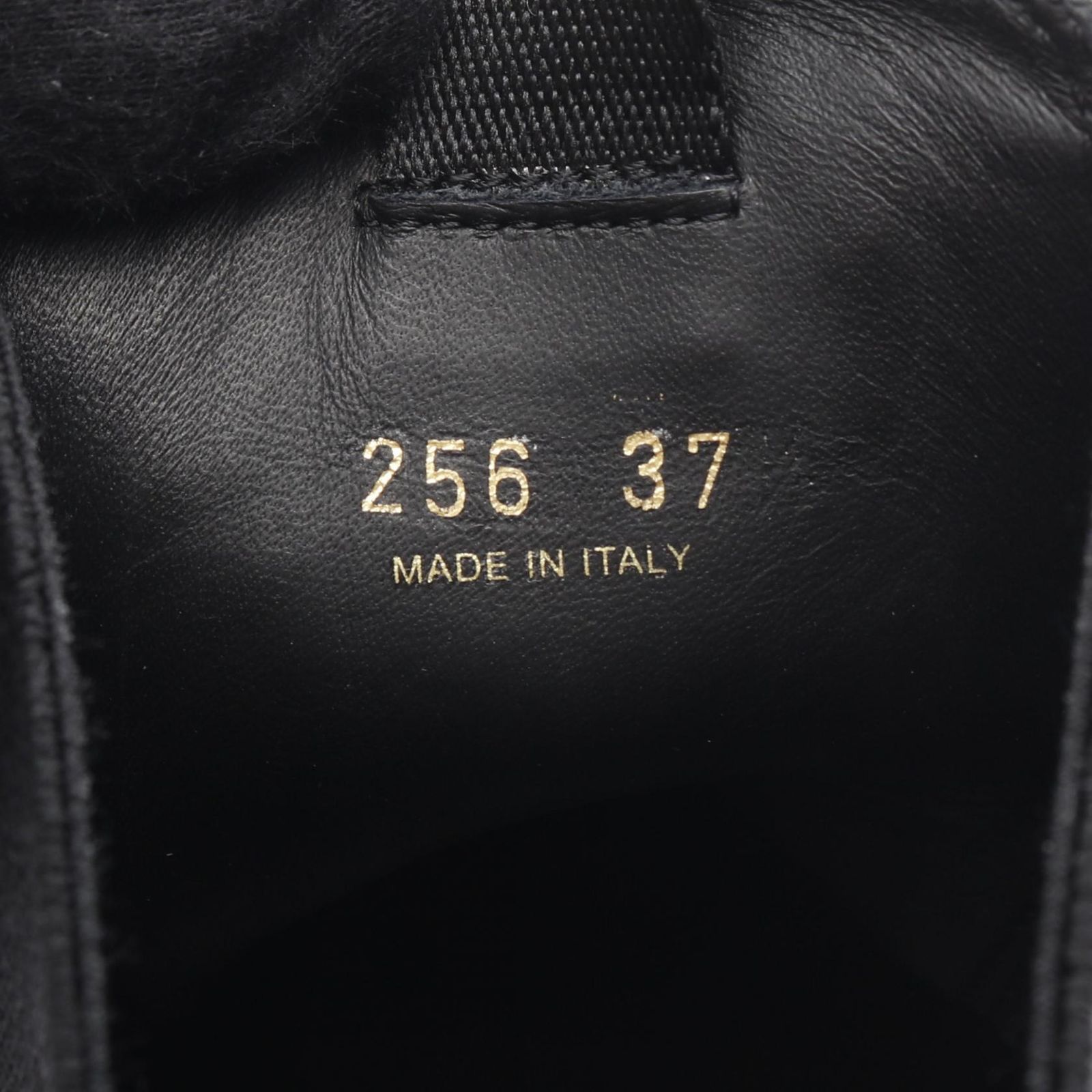 モノリス ブラッシュドレザー