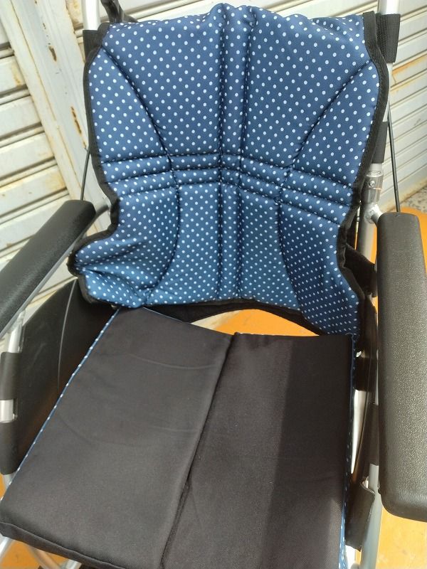  一部地域を除く レッグサポートなし 日進医療器 介助式車椅子ウルトラ NAH-U 1 KM-25-0910-07 介助用車椅子 車椅子