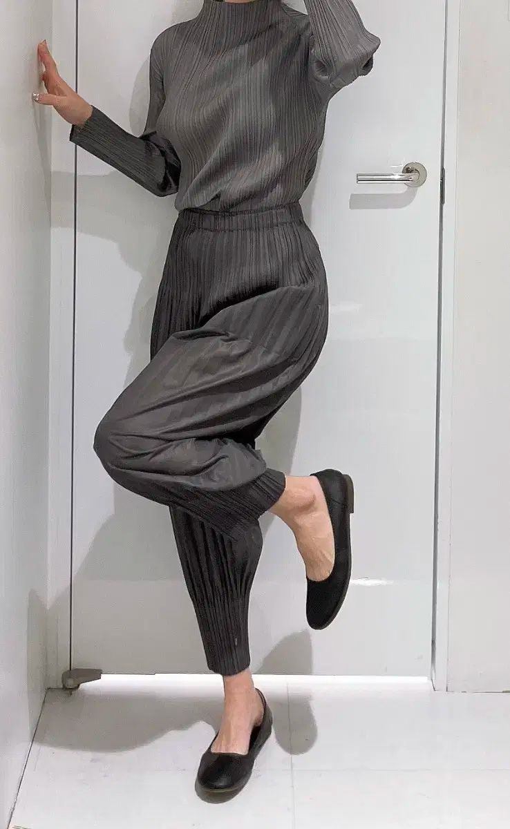 PLEATS PLEASE(プリーツプリーズ) ISSEY MIYAKE(イッセイミヤケ