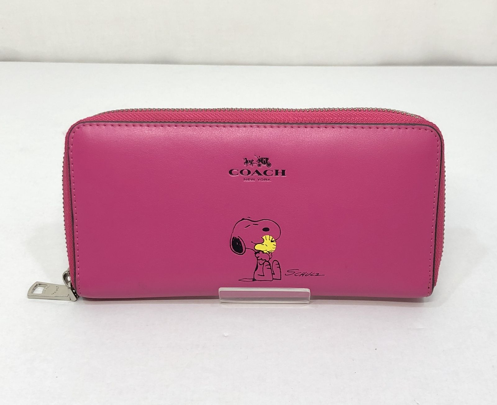 COACH コーチ スヌーピー コラボ ラウンド長財布 濃いピンク - メルカリ
