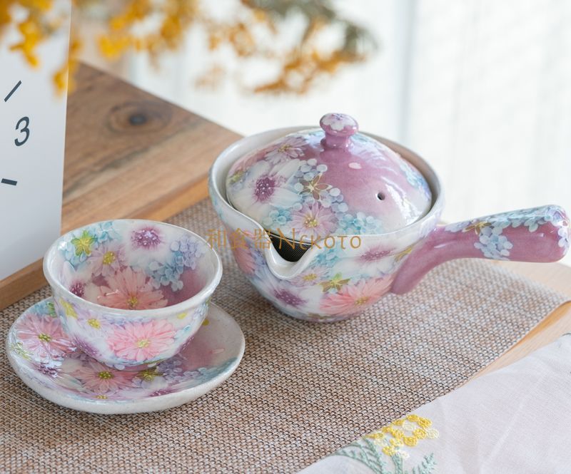 ゆずりは 工房 色彩花ポットセット 花柄 おしゃれ かわいい カフェ 喫茶店 陶器 瀬戸焼 和食器 食器 手描き プレゼント 贈り物 ギフト 母の日 敬老の日 誕生日