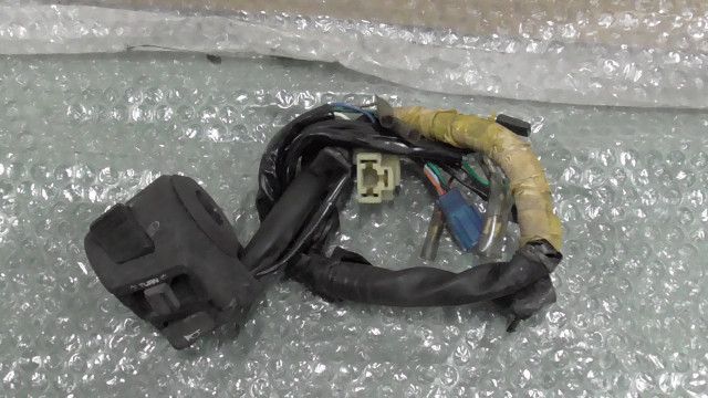 CB400SF-K　NC39　の　ハンドルスイッチ　左:#1705368476