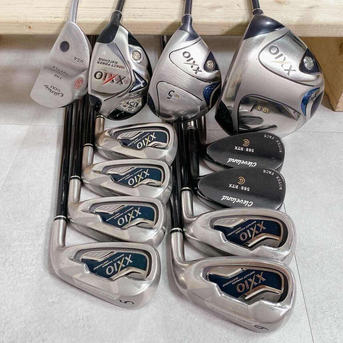 V007 ゼクシオ メンズ ゴルフ クラブ セット 13点 黒 キャディバッグ