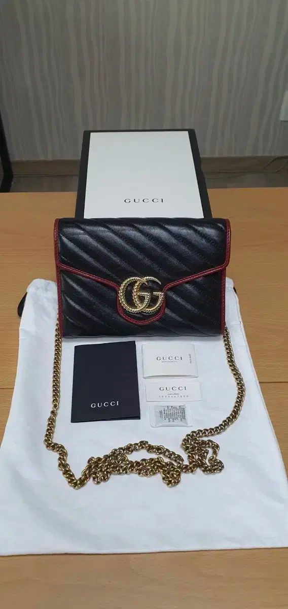 未使用品✨GUCCI GGマーモント マトラッセ ベルトバッグ ボディバッグ GUCCI(グッチ) マーモント マトラッセ クロスボディバッグ