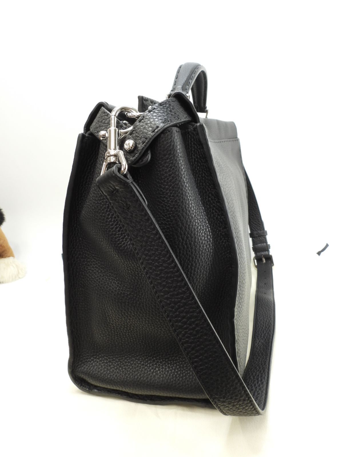 フェンディ ピーカブー大 セレリアレザー 黒 メンズハンドバッグ 両面