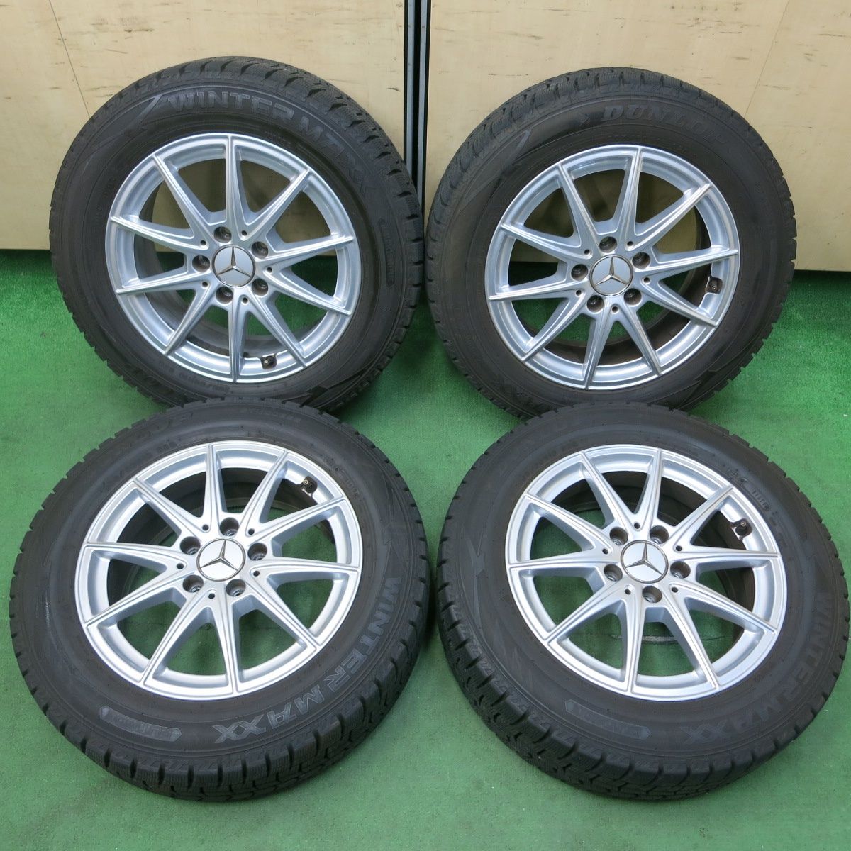 美品】16インチスタッドレスタイヤ 205/60R16 バリ溝4本セット 美品】16インチスタッドレスタイヤ 205/60R16 バリ溝4本セット