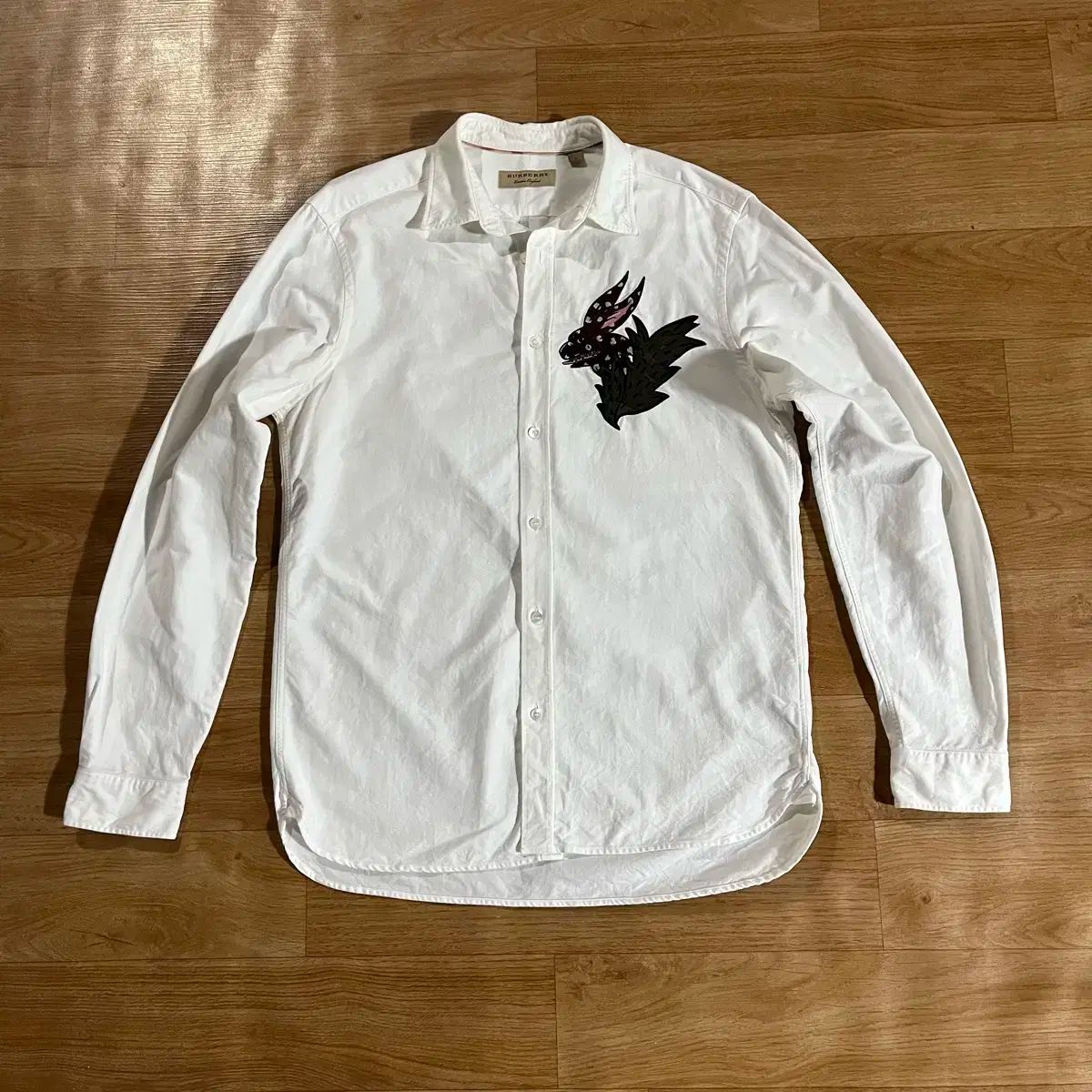 100 BURBERRY バーバリー ドラゴン ビッグロゴ シャツ