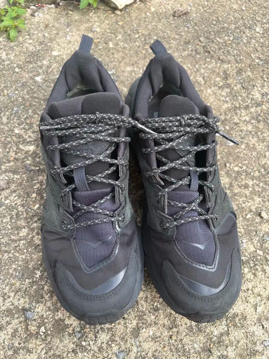 ONE ホカオネオネ