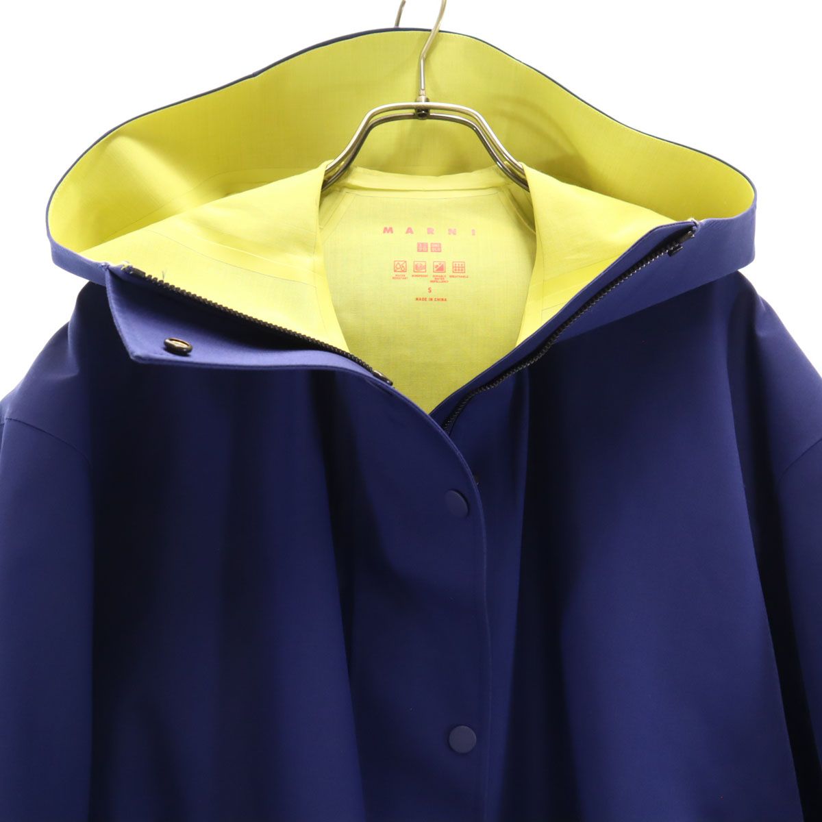 ユニクロ UNIQLO マルニ MARNI コラボ ブロックテックハーフコートS ユニクロ×マルニ】ブロックテックコートはスタッフ注目度No.1