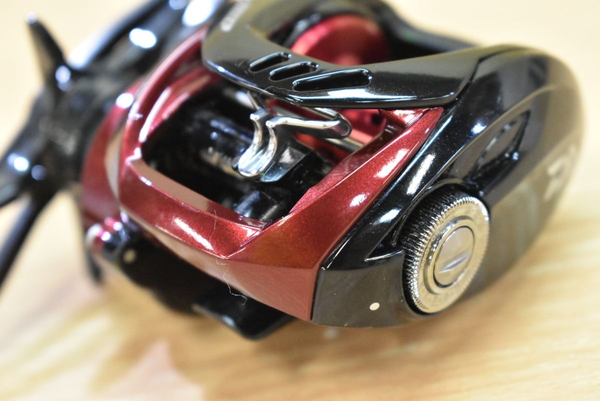 ダイワ 20 HRF PE 8.1 R 右 DAIWA ベイトリール ロックフィッシュ アコウ オオモンハタ アイナメ ソイ 根魚