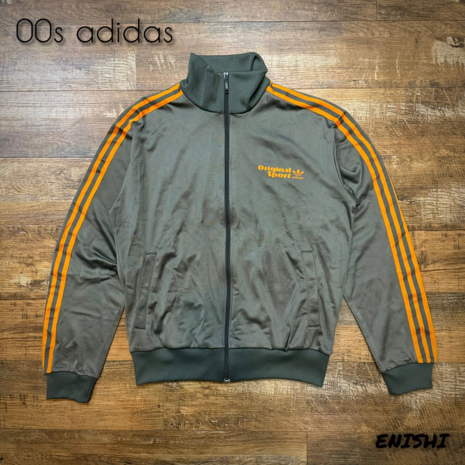 adidas アディダス】ADIDAS ORIGINALS 00s トラックジャケット ジャージ O カーキ 3ストライプ ORIGINAL SPORT  トレフォイルロゴ バックプリント - メルカリ