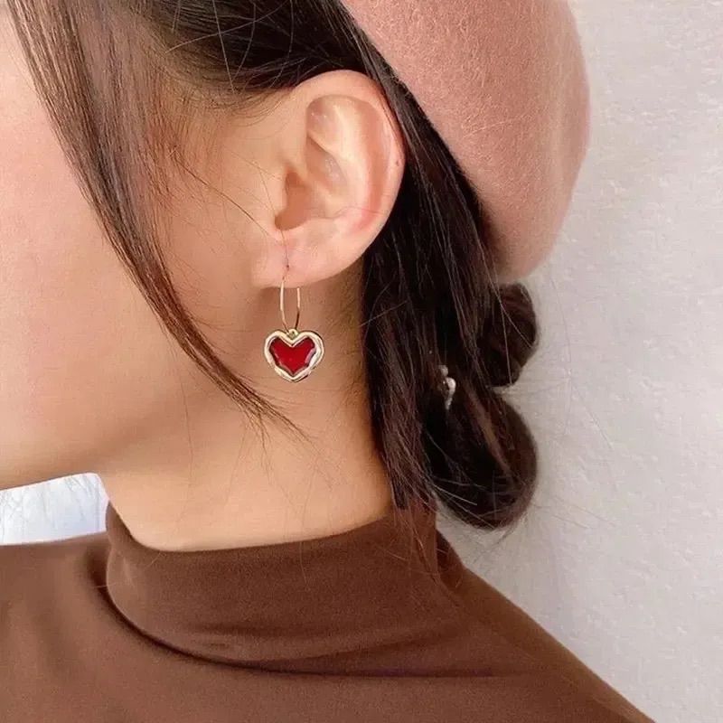 値下げ♡レッドハートフープピアス♡ヴィンテージ♡ガラスデザイン