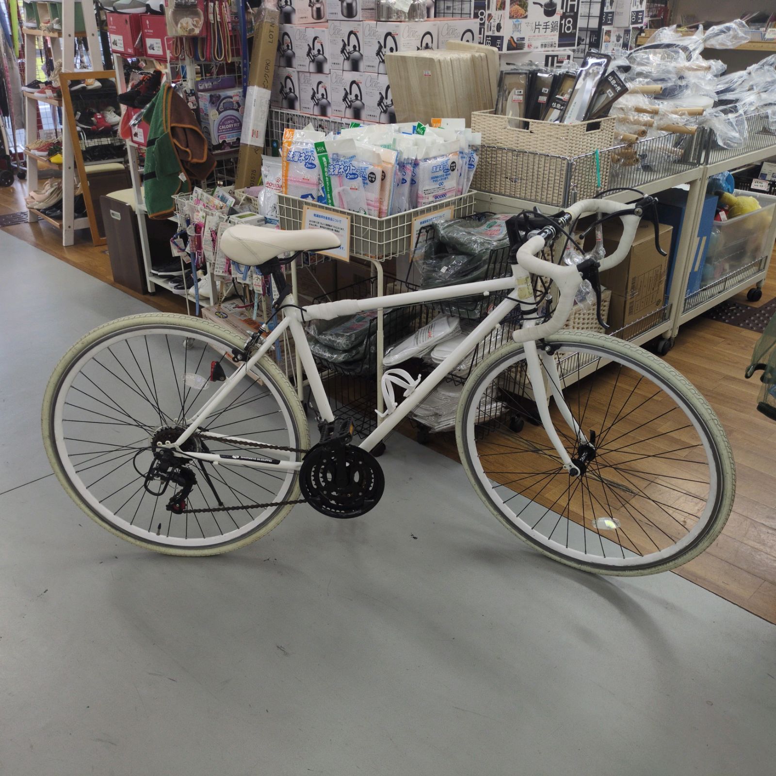 J022 ☆多少使用感☆ロードバイク☆Grandir☆3×7段☆700✕28C