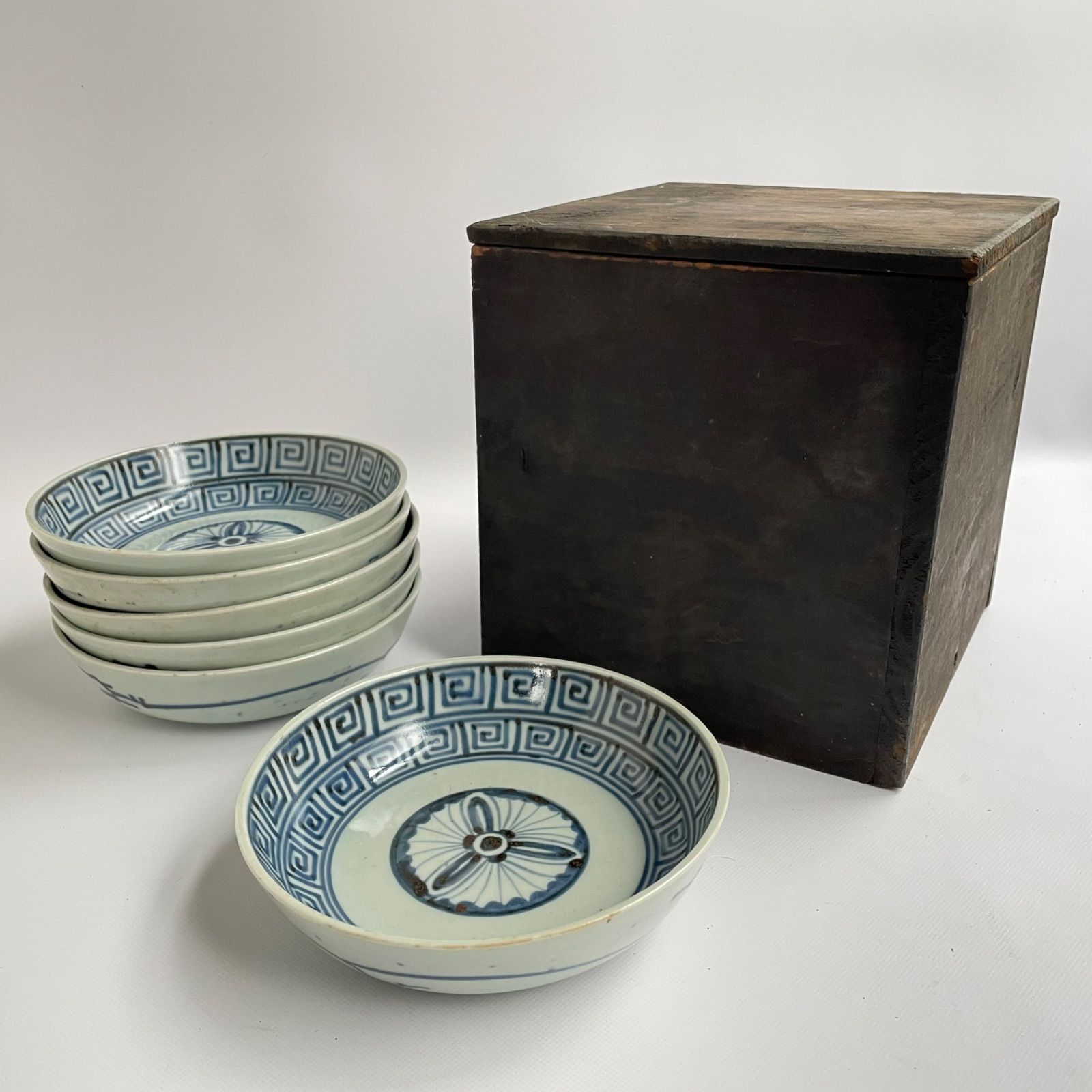 063 染付 雷紋 古伊万里 アンティーク 骨董 花 膾皿 6枚セット - メルカリ