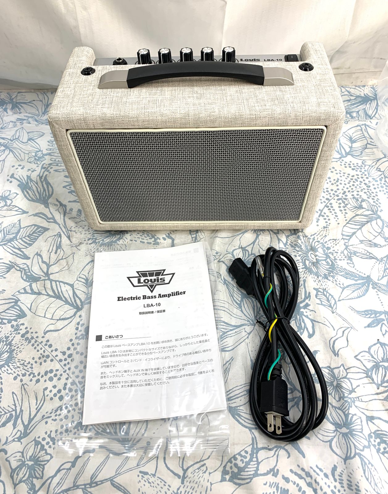 Louis LBA-10 ベースアンプ 10W 幅30cm 小型 ミルキーホワイト