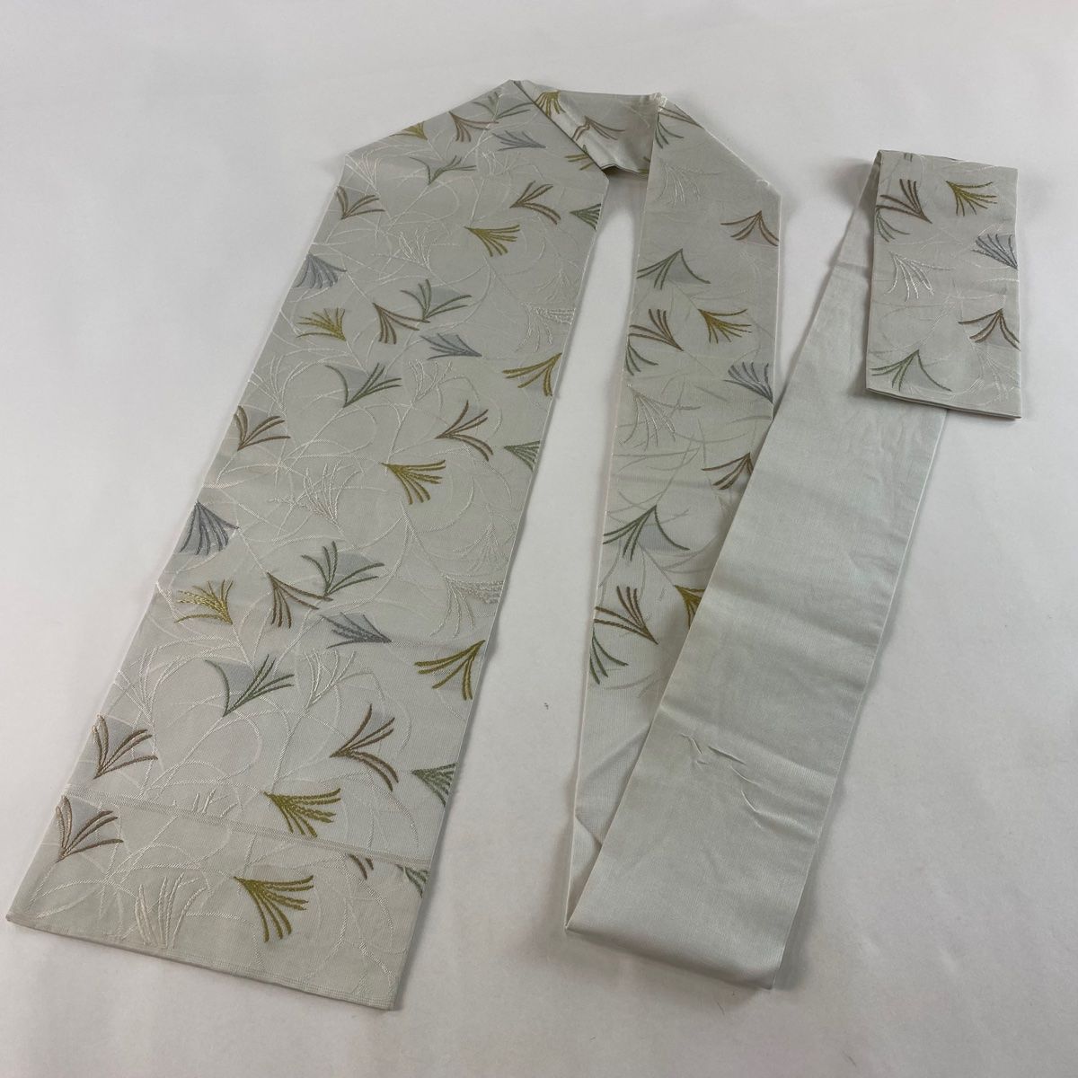 古着人気アイテム 逸品 もたつき 名古屋帯 川島織物 灰白 すすき 関西仕立て 落款 その他