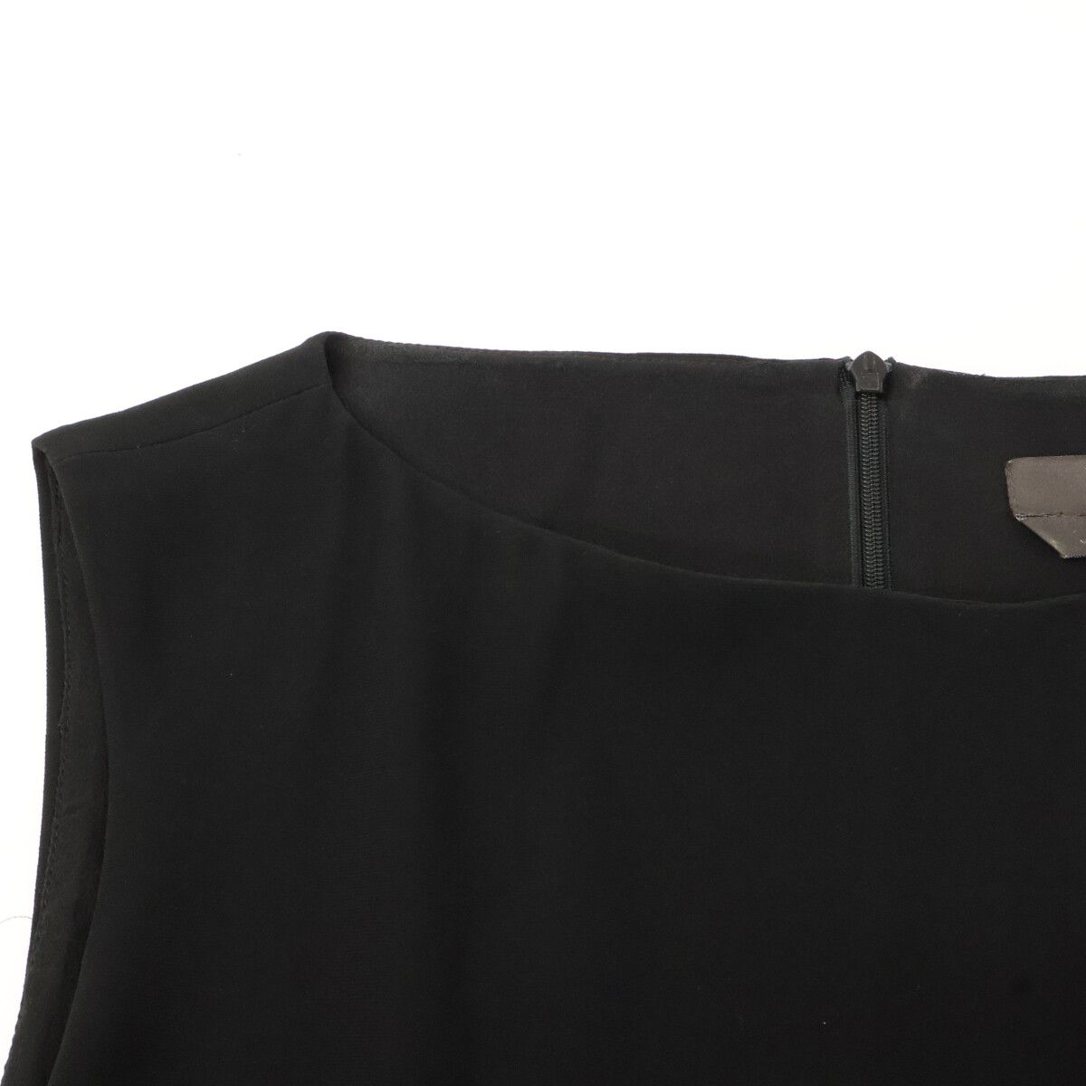 【90％OFF超高級ブランド】 Max Mara マックスマーラ ﾌﾞﾗｯｸ ﾌﾘﾙ ﾉｰｽﾘｰﾌﾞﾜﾝﾋﾟｰｽ 40 【激安大特集】