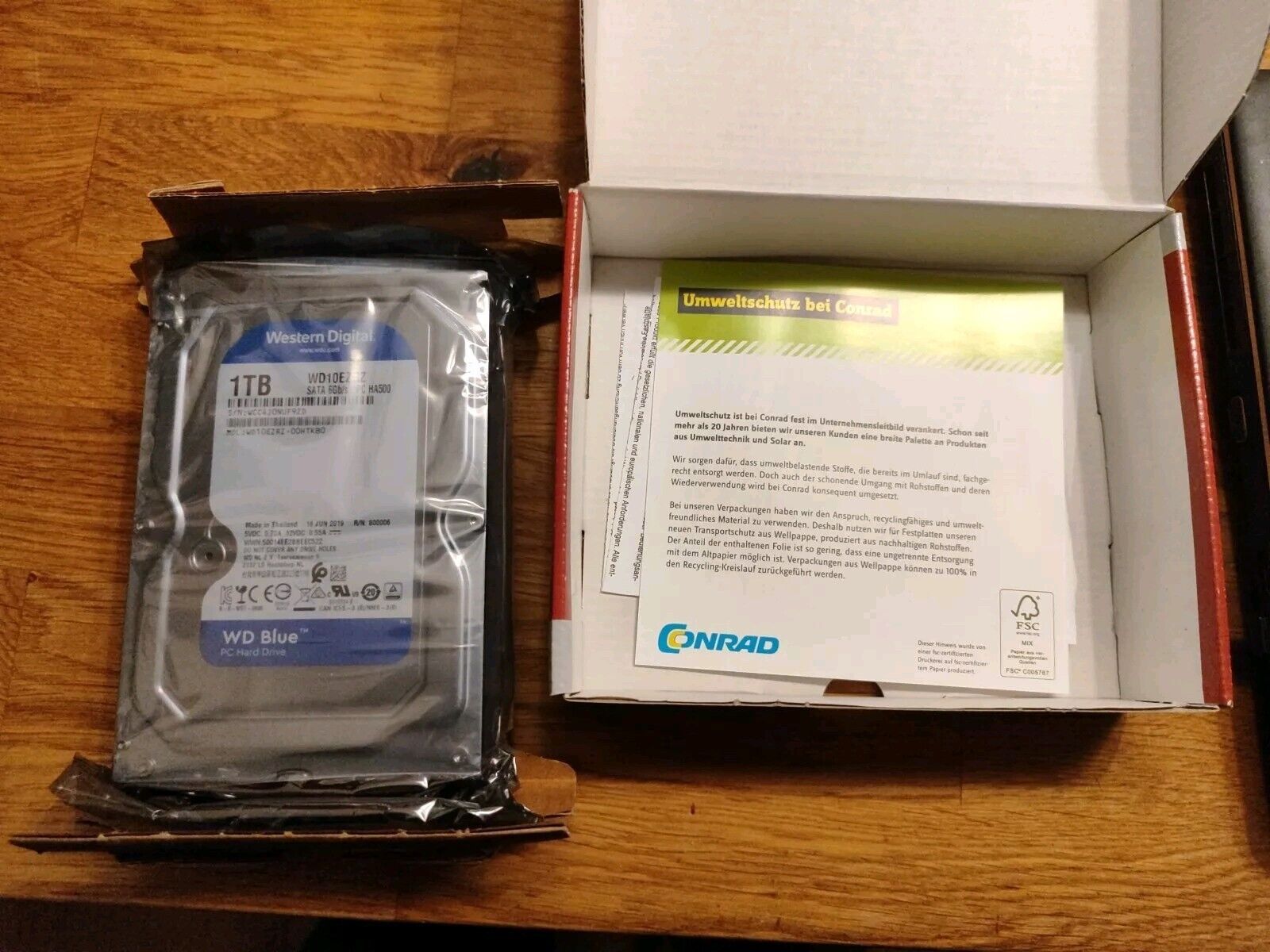 Western Digital ブルー 1TB HDD SATA 3 3.5 インチ内蔵ハードドライブ WD10EZRZ