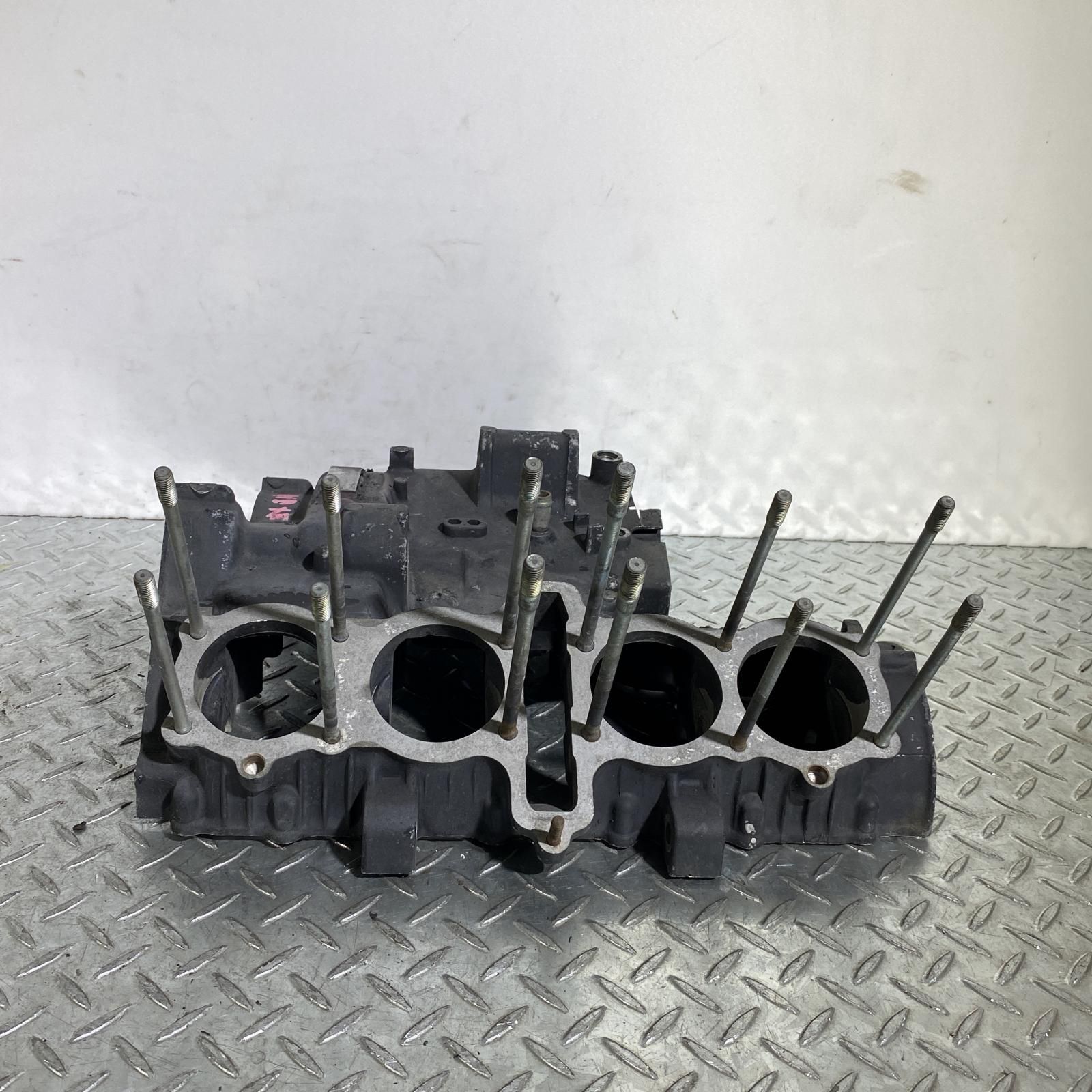 HONDA CBX400F クランクケース 上側 ホンダ [M-250402-47] HONDA CBX400F クランクケース 上側 ホンダ CBX400F クランクケース