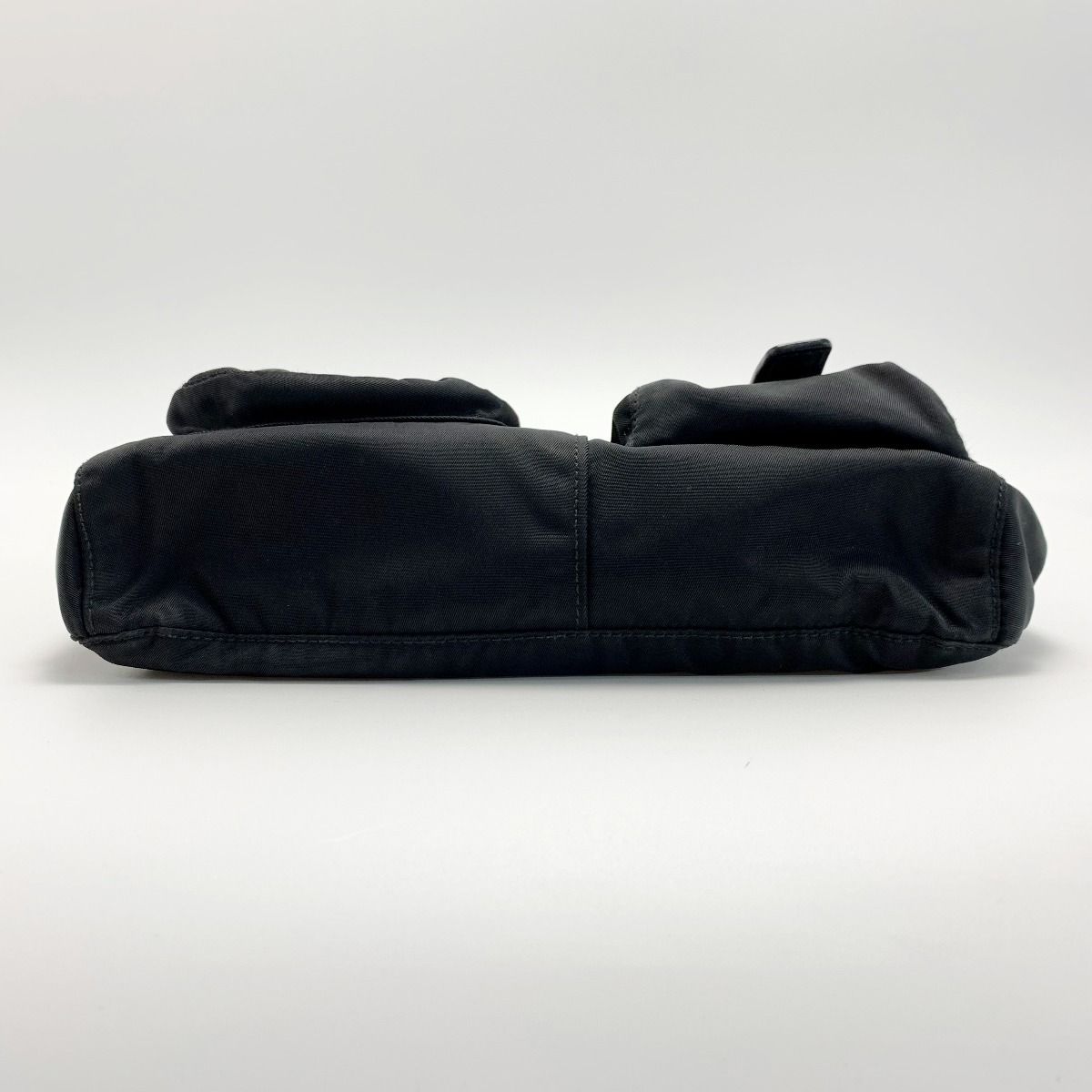 極美品】プラダ ボディバッグ トライアングルロゴ 2VL977 ブラック