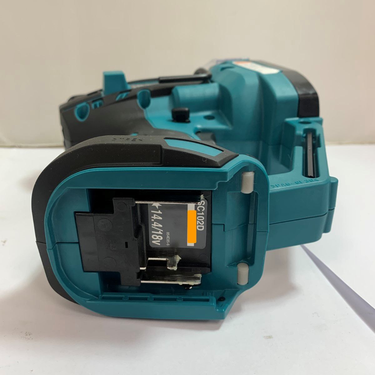 ☆中古品☆makita ☆未使用品☆makita マキタ 18V 充電式全ネジ 
