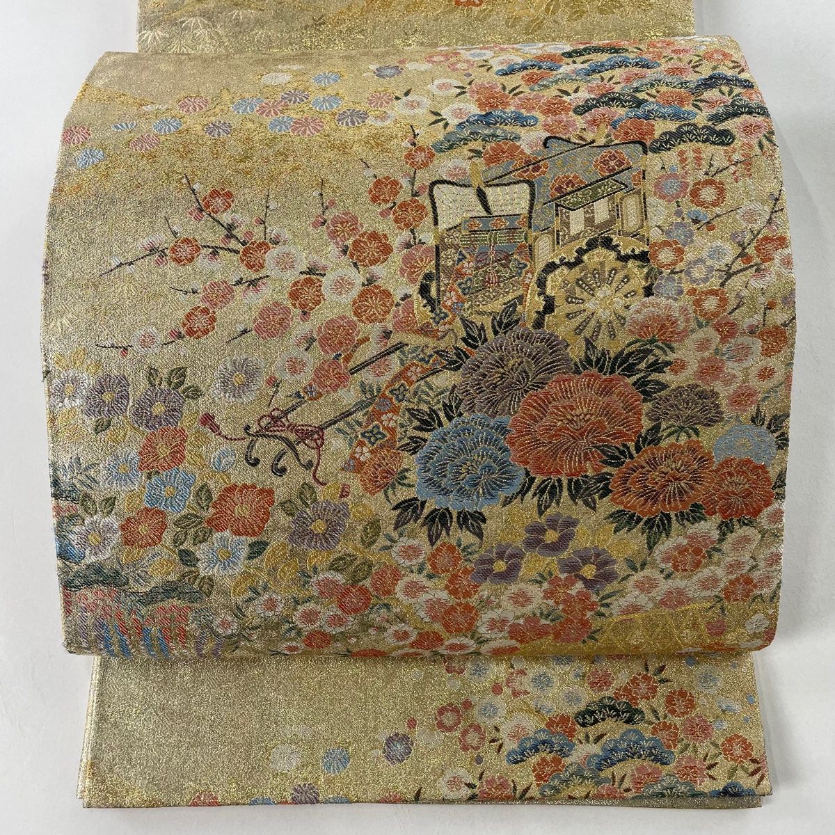 丸帯 名品 御所車 草花 金糸 箔 金色 お太鼓柄 正絹
