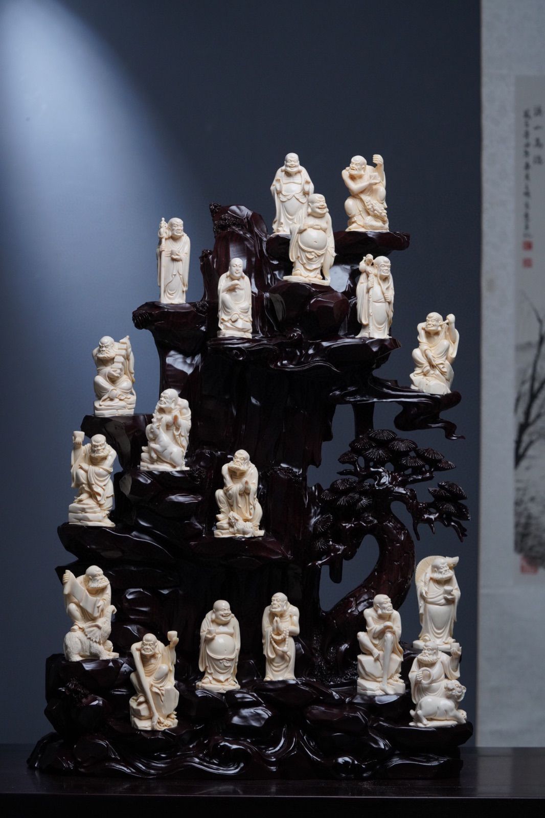 天然マンモス牙美しい手作り彫刻 千手観音 小さいな置物 【公式通販】