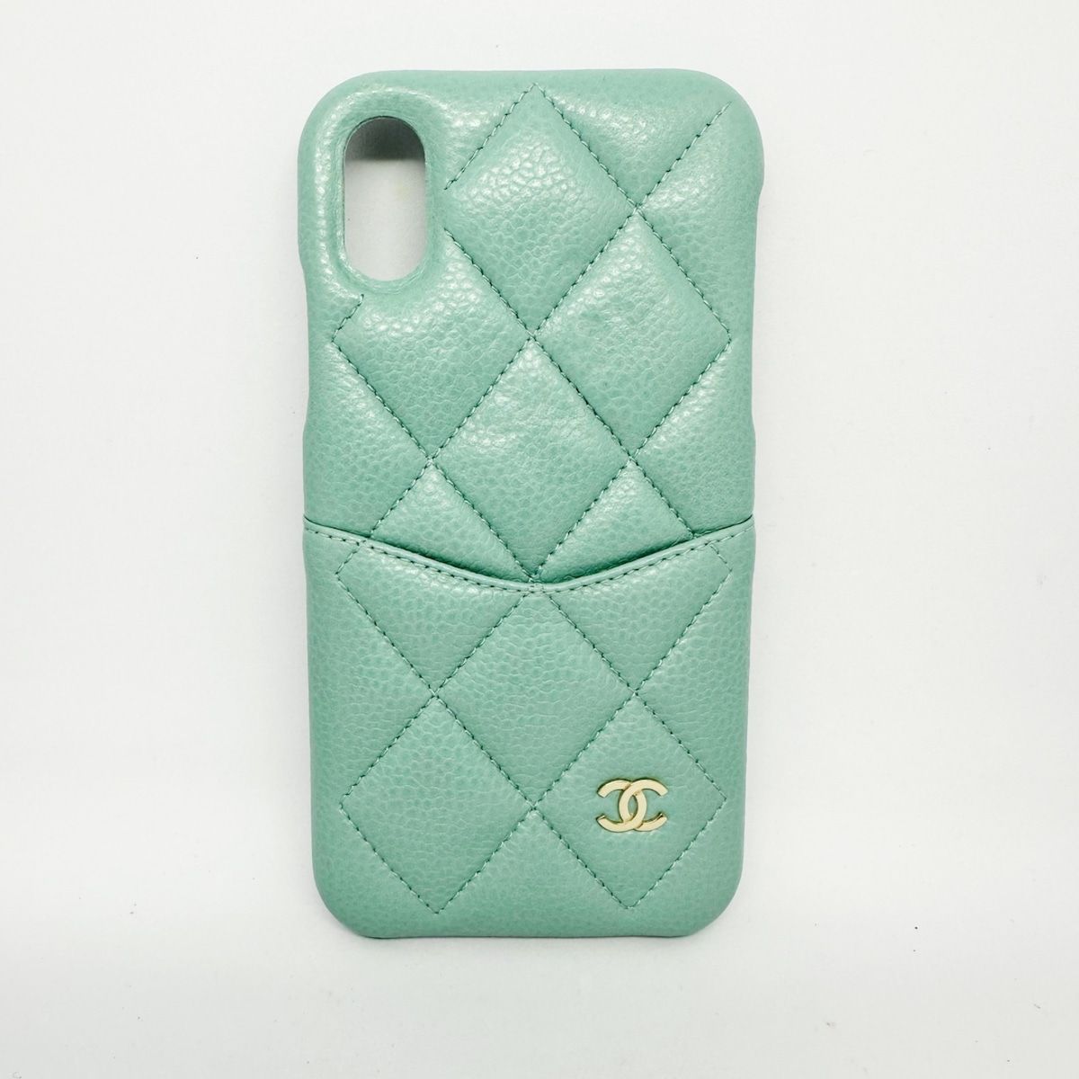 CHANEL - CHANEL(シャネル) 携帯電話ケース マトラッセ AP2689 黒 iPhoneケース/iPhone13Pro/フラップポケット/ボールチェーンショルダー/ゴールド金具 ラムスキン CHANEL(シャネル) 携帯電話ケース マトラッセ AP2689 黒 iPhone