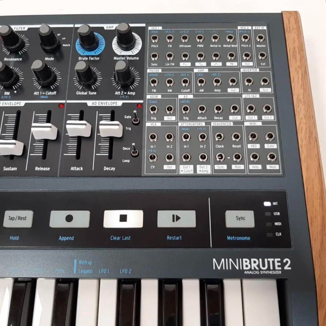 2 アナログシンセサイザー