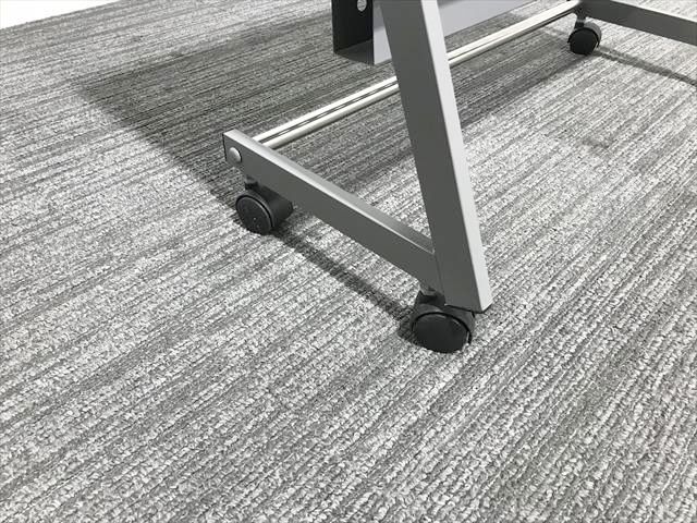 キャスター付