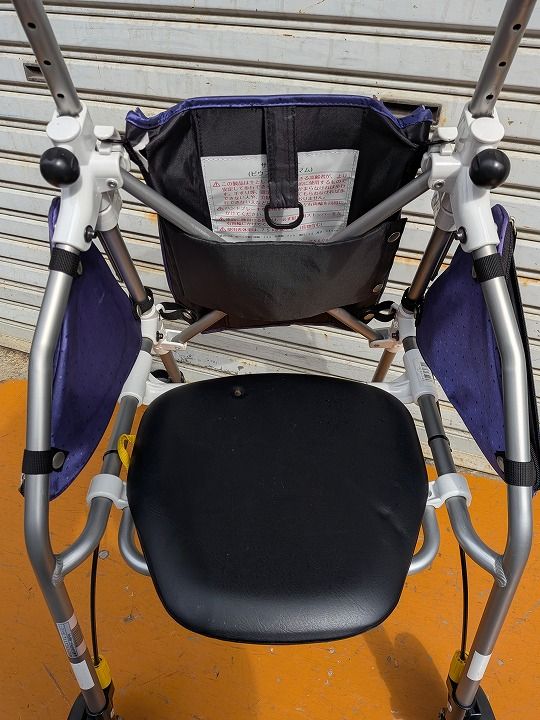 送料無料（一部地域を除く）　シルバーカー　歩行器　象印ベビー　ピウプレストマム　KM-25-1021-05 送料無料（一部地域を除く） シルバーカー 歩行器 象印ベビー ピウ