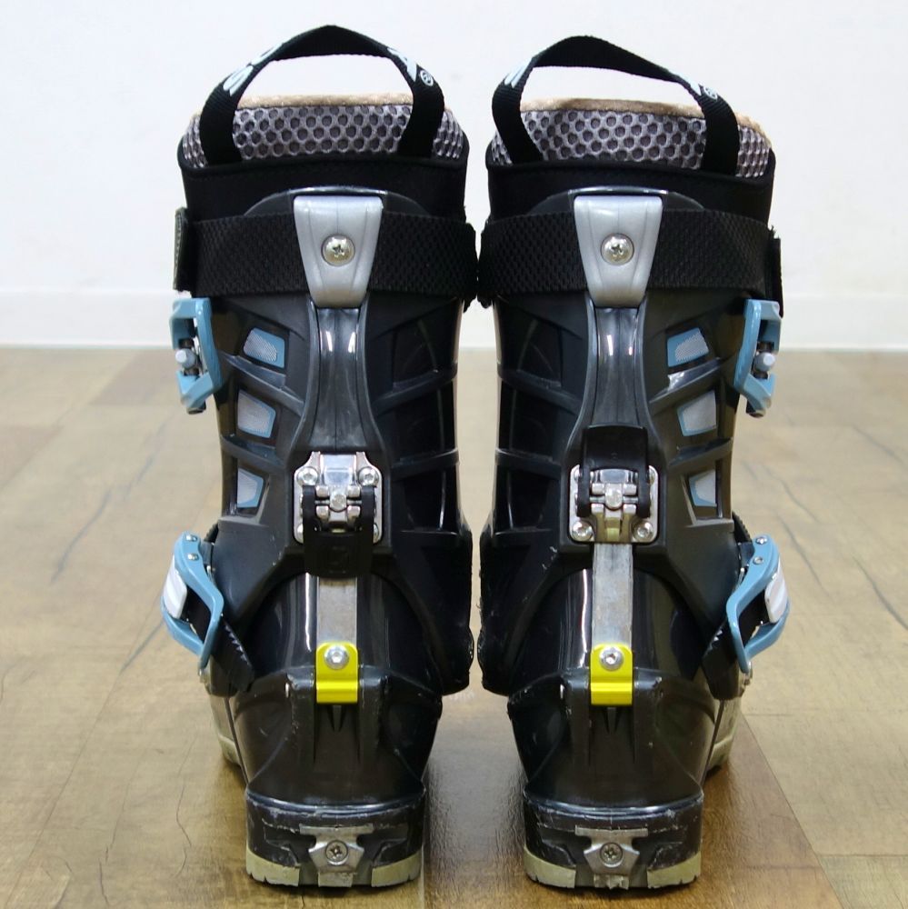 買い誠実 名機SCARPAスカルパ VECTOR 26.0-26.5cm兼用ブーツ