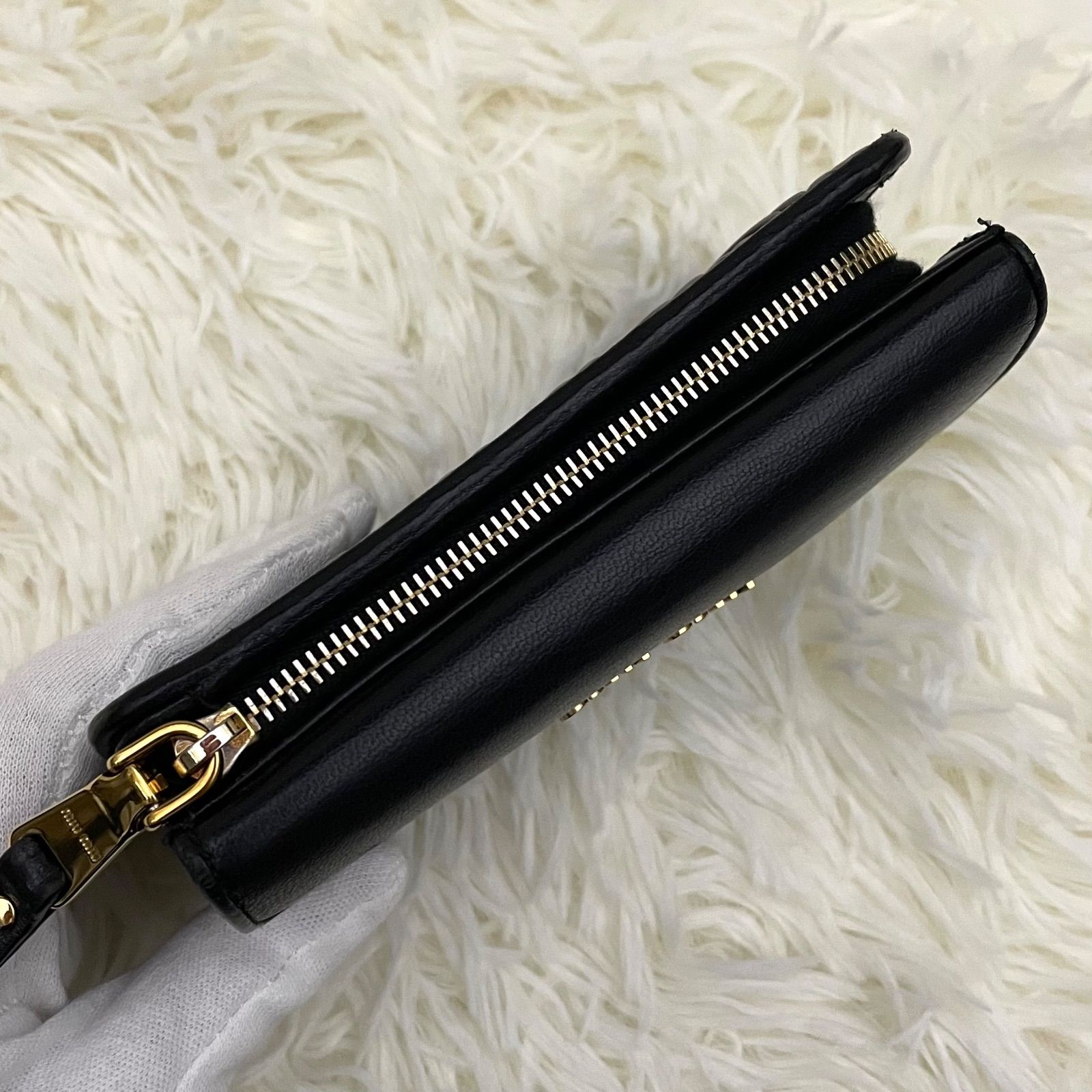 ミュウミュウ 長財布 フラップ ラムレザー ブラック 美品 ミュウミュウ 二つ折り財布 マテラッセ ミニ財布 ブラック