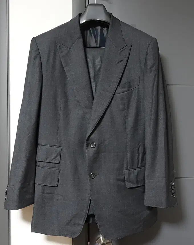TOM FORD トムフォード 黒 ウール スーツ
