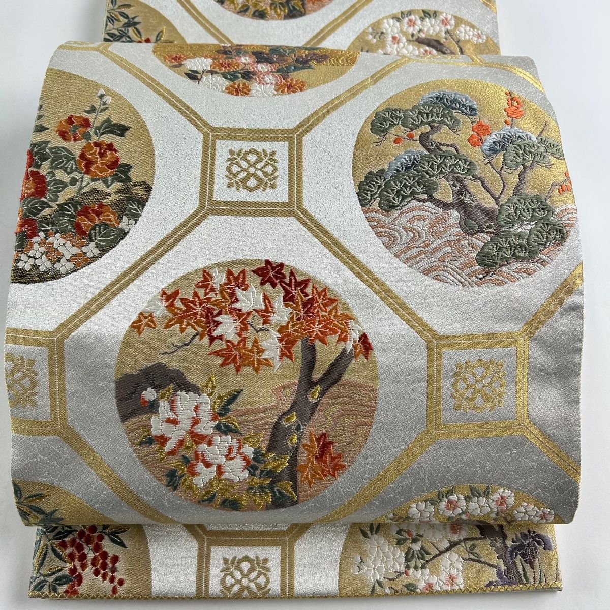 名古屋帯　黒豹　金糸　正絹　山口華楊 名古屋帯 黒豹 金糸 正絹 山口華楊 - メルカリ