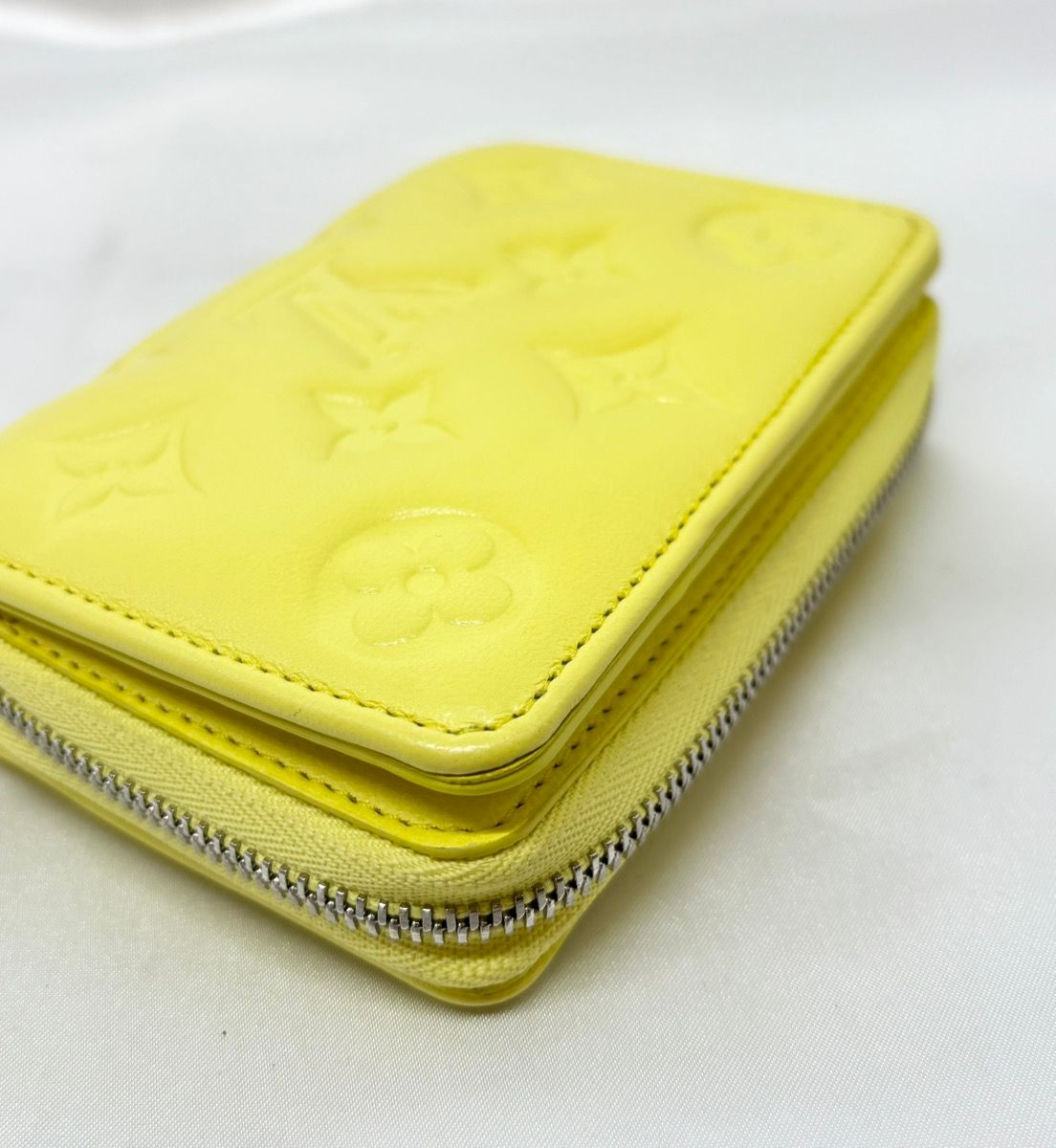 ルイヴィトン Louis Vuitton ポルトフォイユ・ルー イエロー