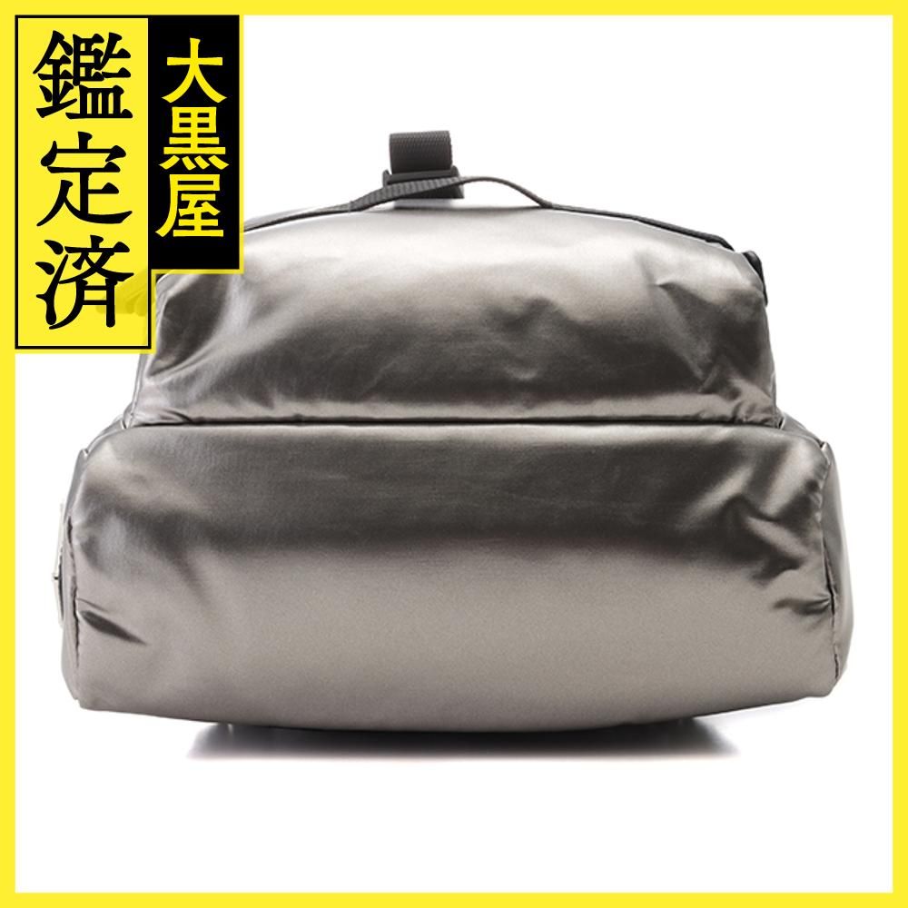 プラダ PVC ナイロン ボディバッグ ワンショルダー 1BZ026 シルバー プラダ ボディバッグ ワンショルダー 1BZ026 シルバー PVC ナイロン