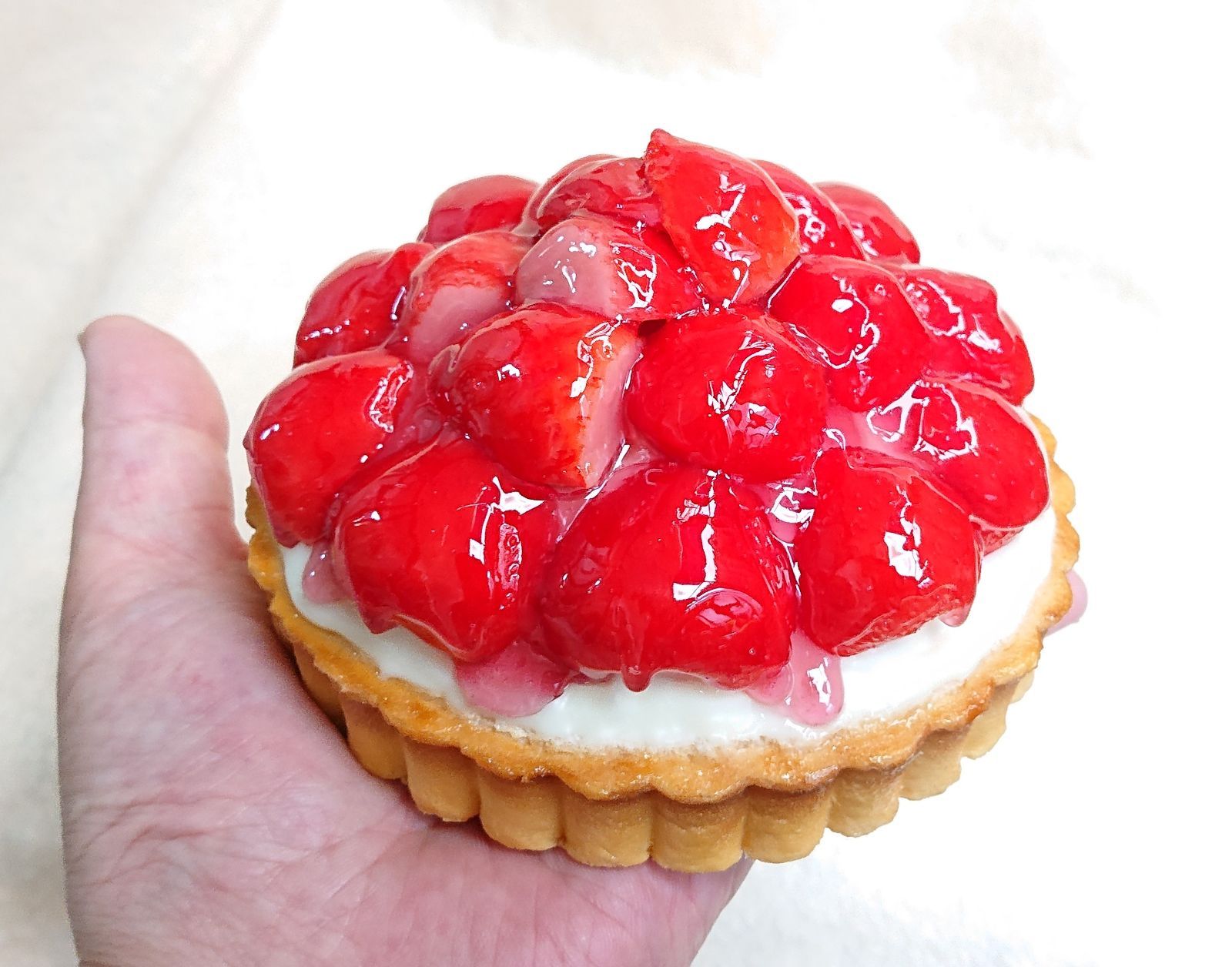 食品サンプル いちごタルトケーキ - メルカリ