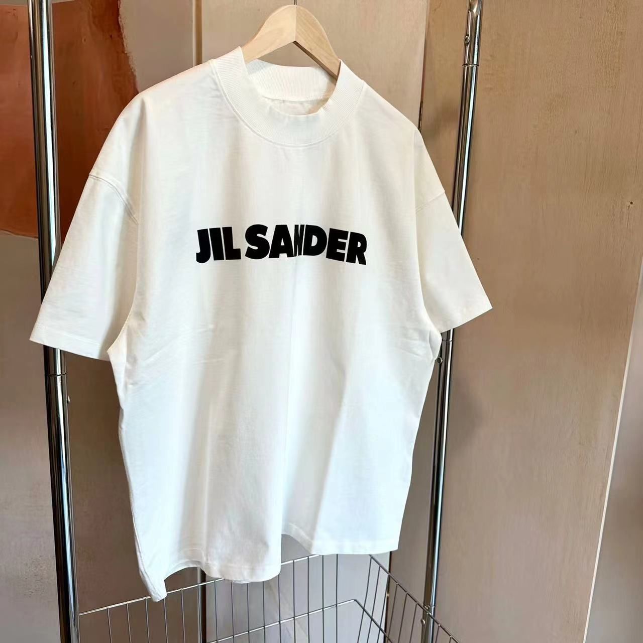 新品、未使用 JIL SANDER ジルサンダーロゴTシャツ - メルカリ