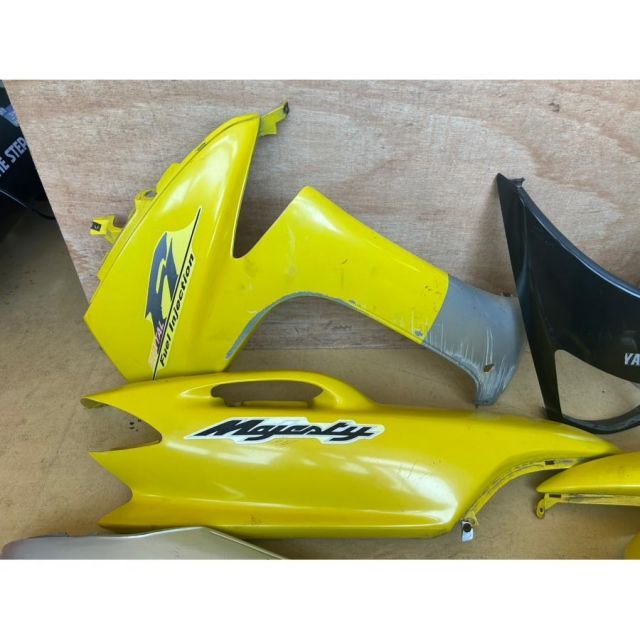 XF 58412 ヤマハ YAMAHA マジェスティ125 FI 5CA-901 外装カウルセット アッパー サイド リア フェンダー 黄色