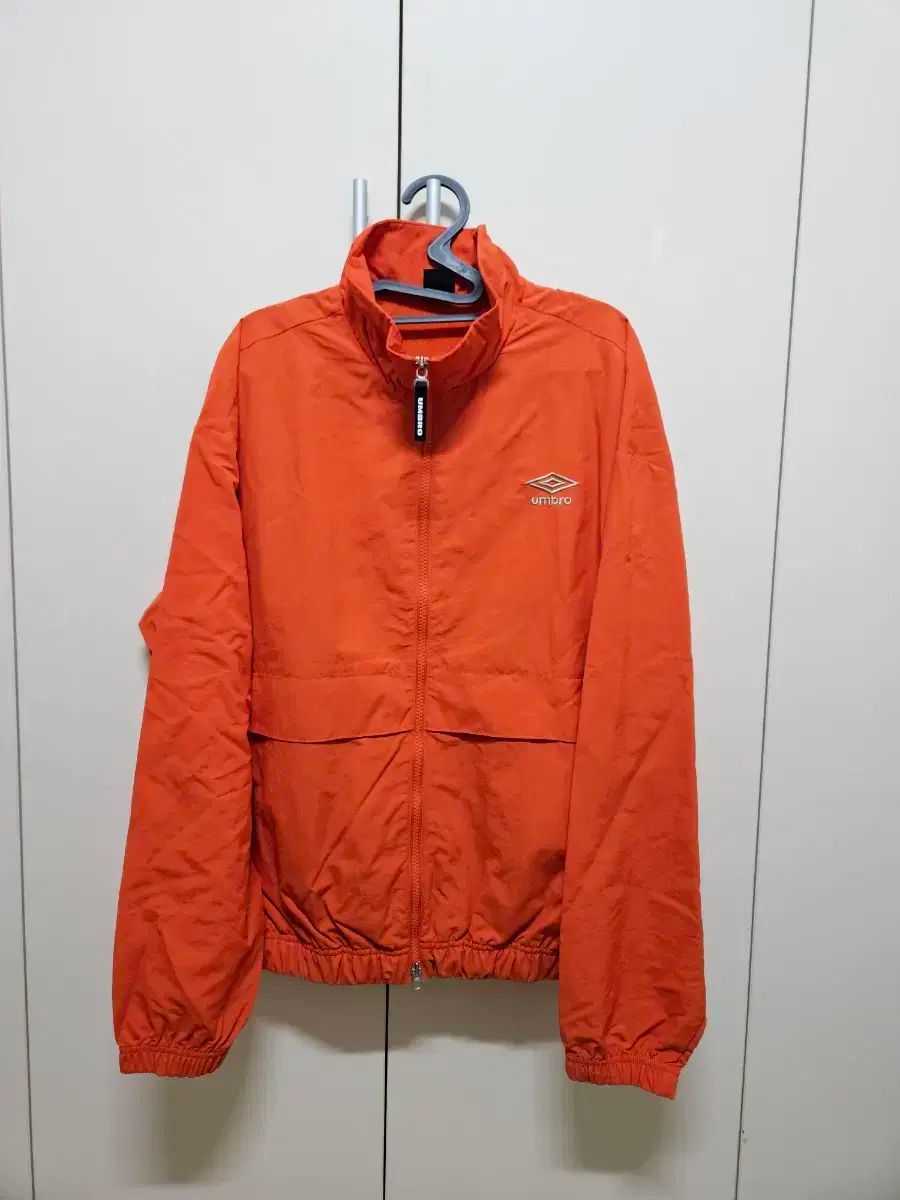 umbro(アンブロ) ブルゾン 本物 (新品) ユニセックス