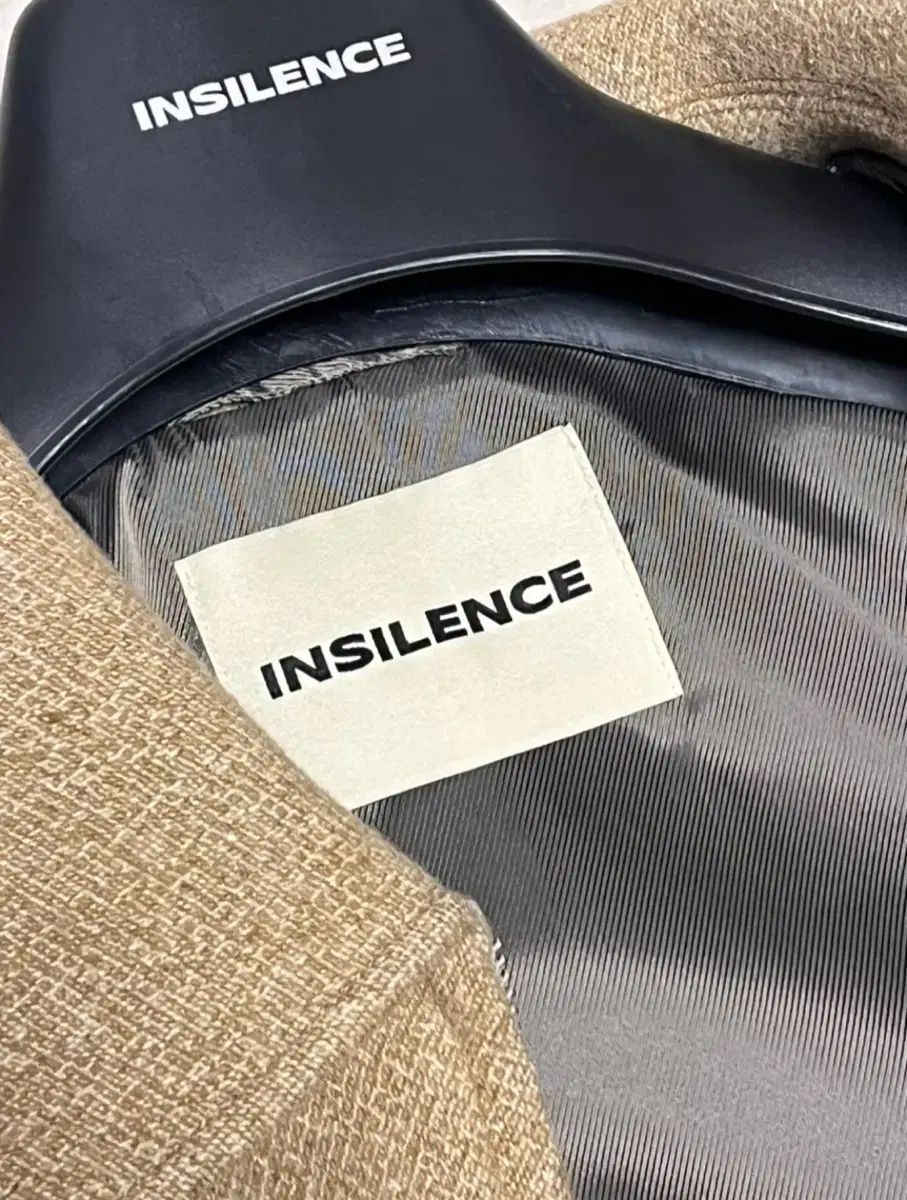 最大90%オフ/最終セール! INSILENCE ジャケット M 即完売モデル