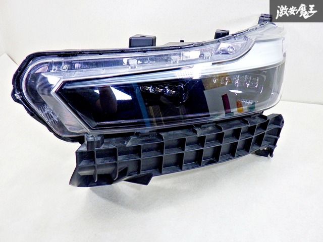ホンダWRV 新車外し ヘッドライト右