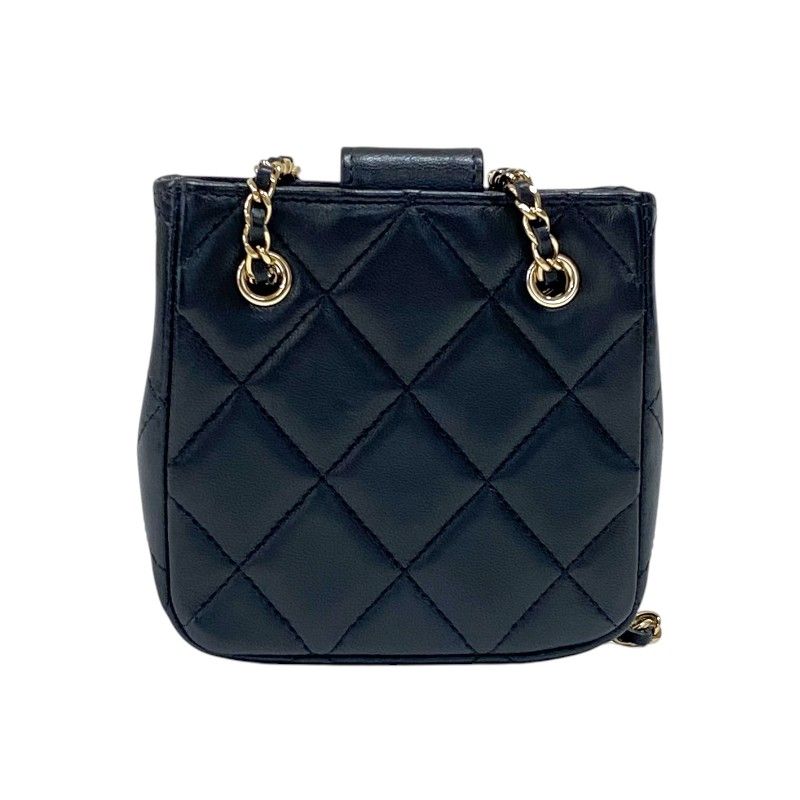 シャネル　黒　ラムスキン　ポーチ　ショルダー　ゴールドココ　ポシェット CHANEL （未使用 展示品）シャネル 19 ラウンド クラッチ