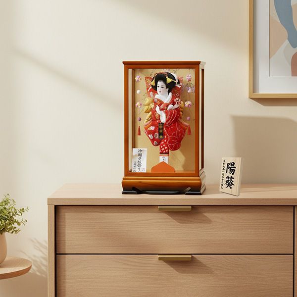 新栄華羽子板 つるし飾り付き王朝塗ケース飾り