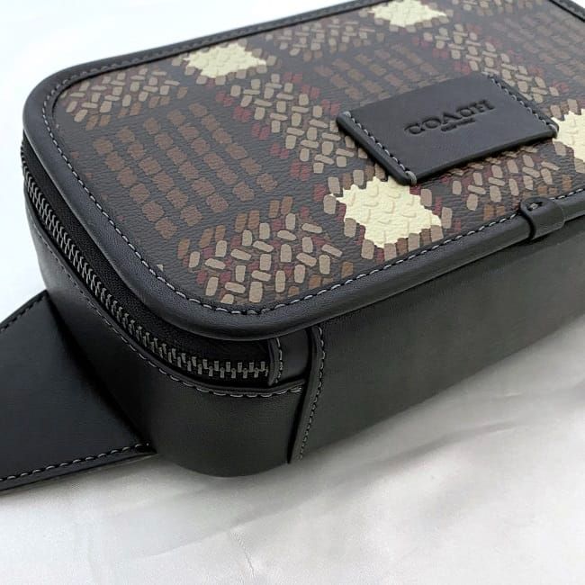 コーチ ボディバッグ ブラック レッド チェック CN405 未使用 美品