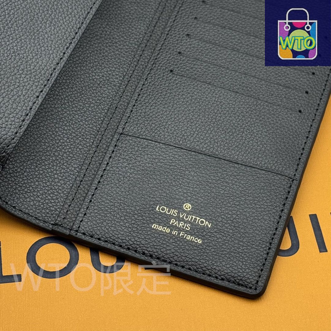 【未使用に近い】LOUIS VUITTON エピ　総柄　エンボス　ラウンド 未使用に近い】LOUIS VUITTON エピ 総柄 エンボス ラウンド