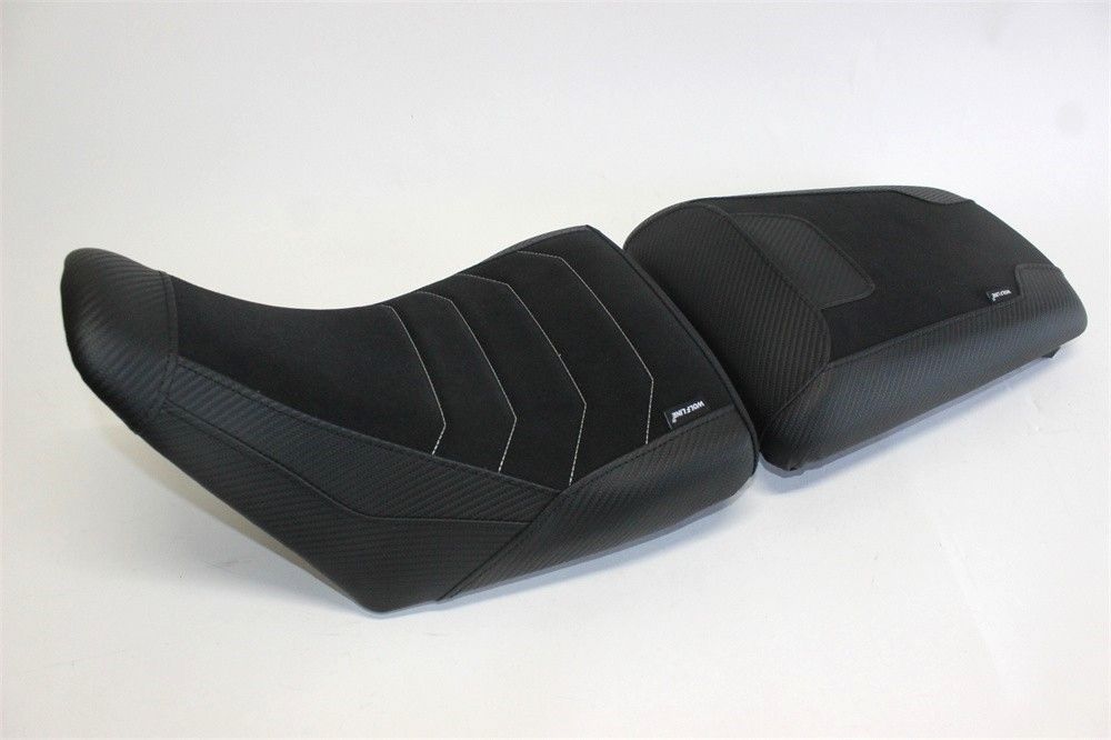 Vストローム1050 v-strom1050 vstrom1050 2020 以降 フロント＆リアシート カスタム 本体あり 黒Xカーボン調