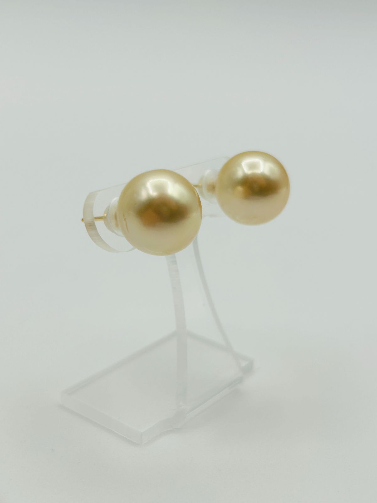 南洋 白蝶 パール ナチュラル シャンパンゴールド 真珠 ピアス K18