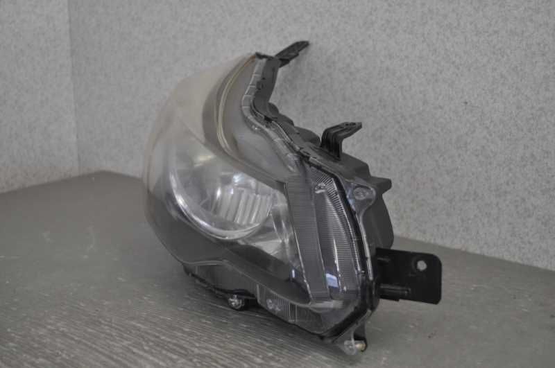 右 ヘッドライト HID バラス レベライザー付き キセノン (GP3 GP2